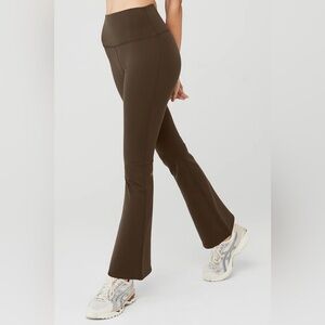 Alo Yoga Airbrush High-Waist 7/8 Bootcut Legging